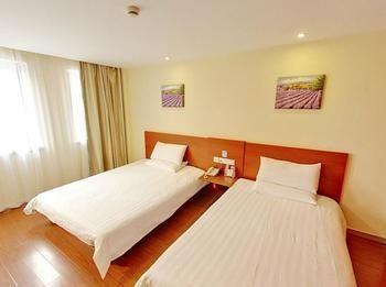 Hanting Express Wuhan Xinhua Road 2 Екстер'єр фото