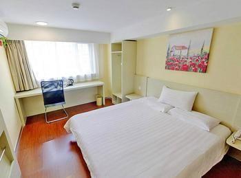 Hanting Express Wuhan Xinhua Road 2 Екстер'єр фото