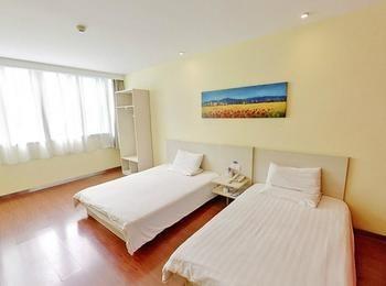 Hanting Express Wuhan Xinhua Road 2 Екстер'єр фото