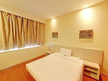 Hanting Express Wuhan Xinhua Road 2 Екстер'єр фото